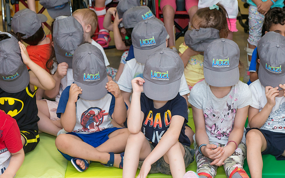 μαζί-με-τα-παιδιά-στο-μουσείο-και-στο-θέ-2330027