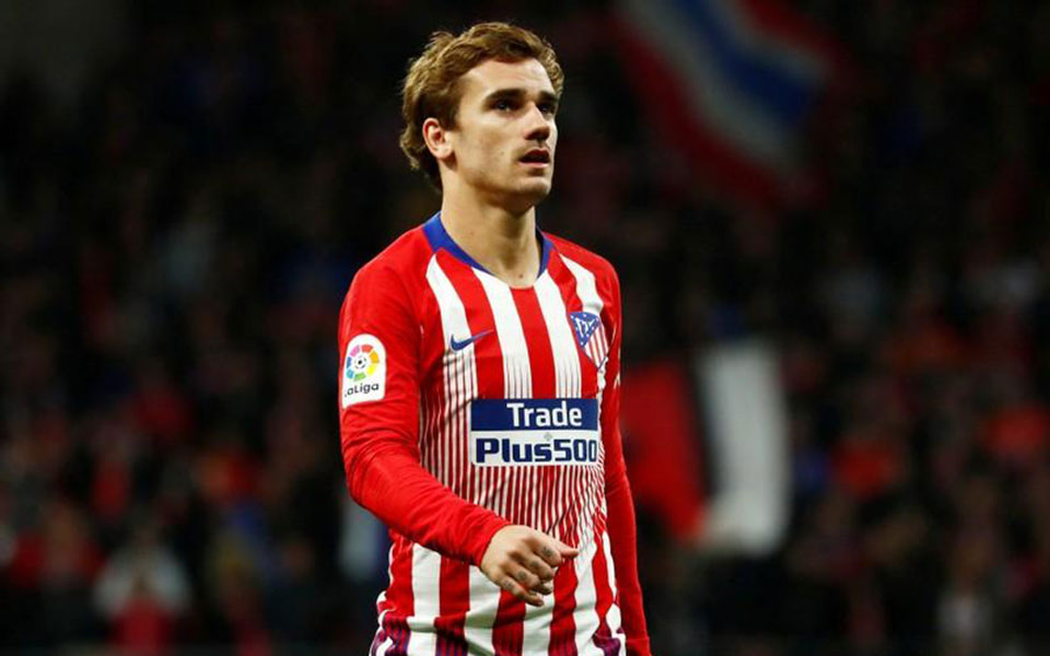 στη-μπαρτσελόνα-ο-α-γκριεζμάν-με-νέα-ρή-2327935