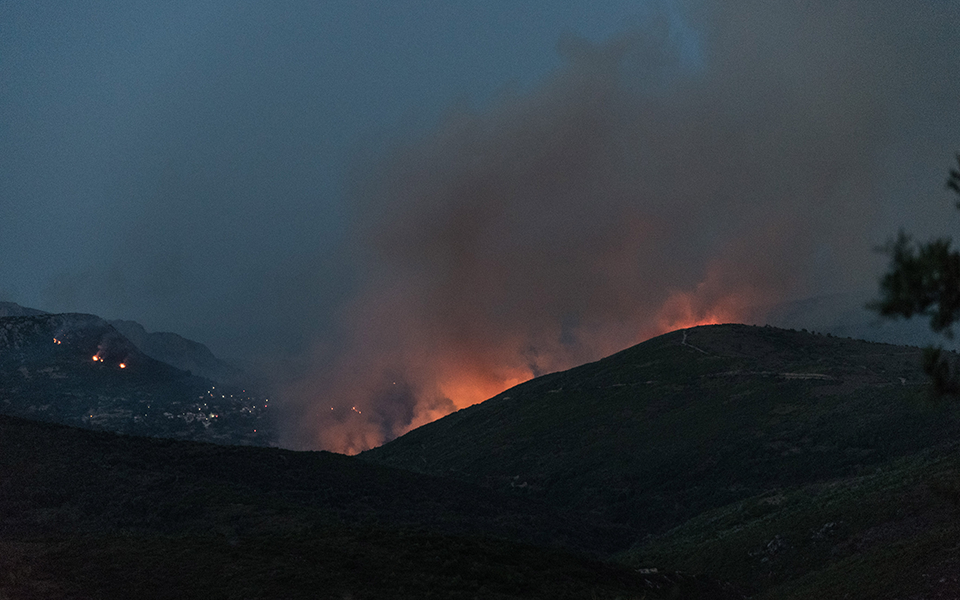 μαίνονται-τα-πύρινα-μέτωπα-στην-εύβοι-2326327