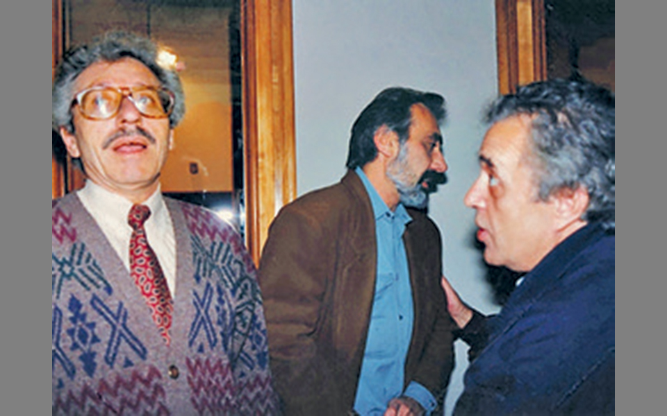 η-φωτογραφία-ή-η-υπόμνηση-μιας-τριπλής-2329801