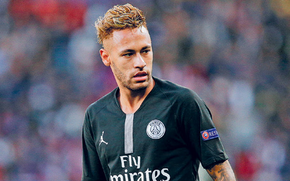 νεϊμάρ-δίπλα-στον-ρονάλντο-θέλει-η-γιο-2328873