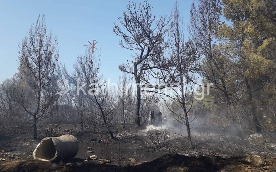 υπό-μερικό-έλεγχο-η-φωτιά-σε-βαρνάβα-κα-2329542
