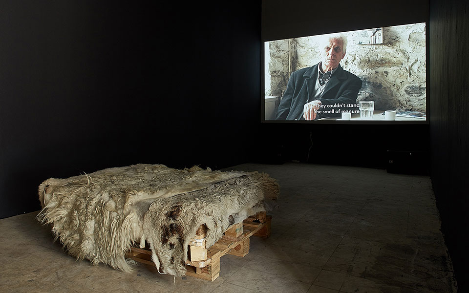 εκθεση-στο-λιμάνι-για-αυτά-που-μας-ενών-2330709