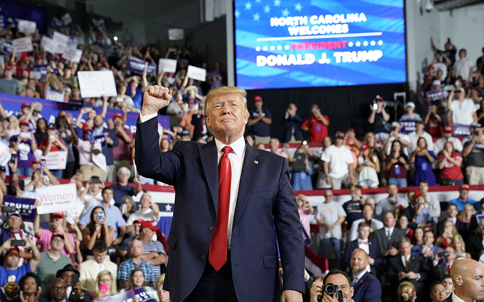 ο-τραμπ-στέλνει-εξορία-την-ομάδα-των-2329168