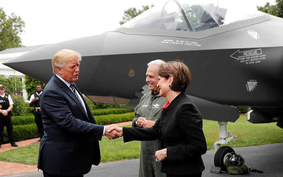 το-πεντάγωνο-αναστέλλει-τη-συμμετοχή-2328654