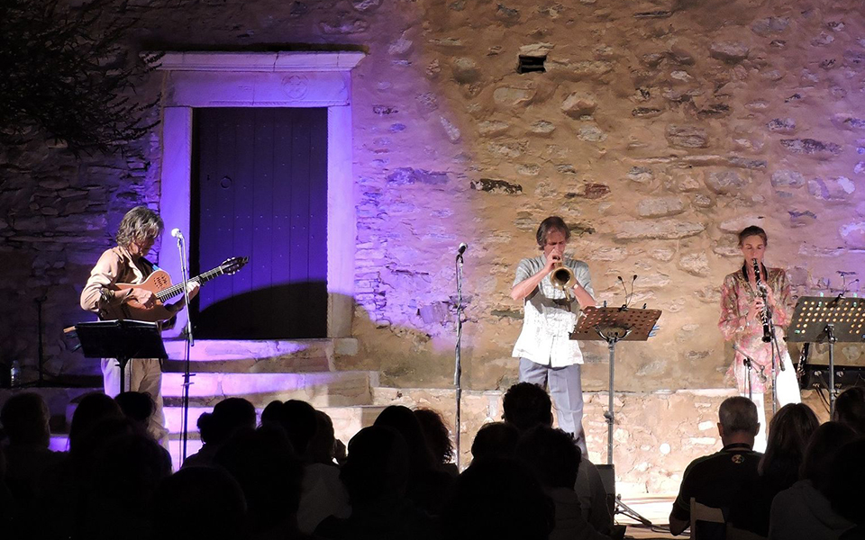 φεστιβάλ-νάξου-μια-απροσδόκητη-μύηση-2329031