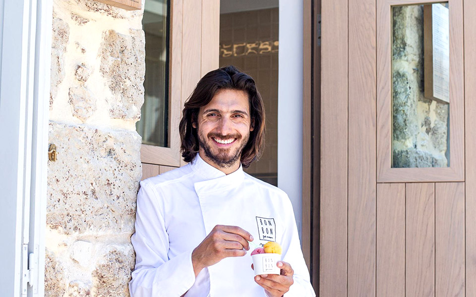 τι-κάνετε-στην-ελλάδα-κύριε-κρίτωνα-2326443