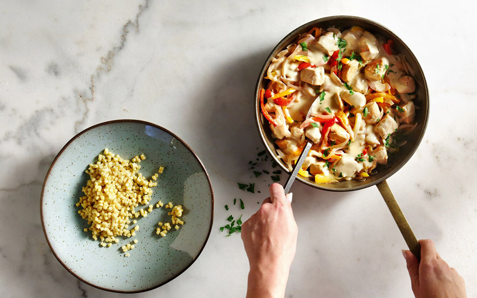 κοτόπουλο-με-πιπεριές-και-γιαούρτι-2330566