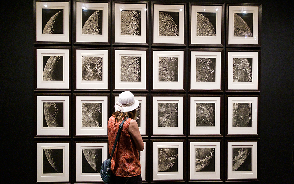 σελίδες-με-θέα-τον-έναστρο-ουρανό-2329033