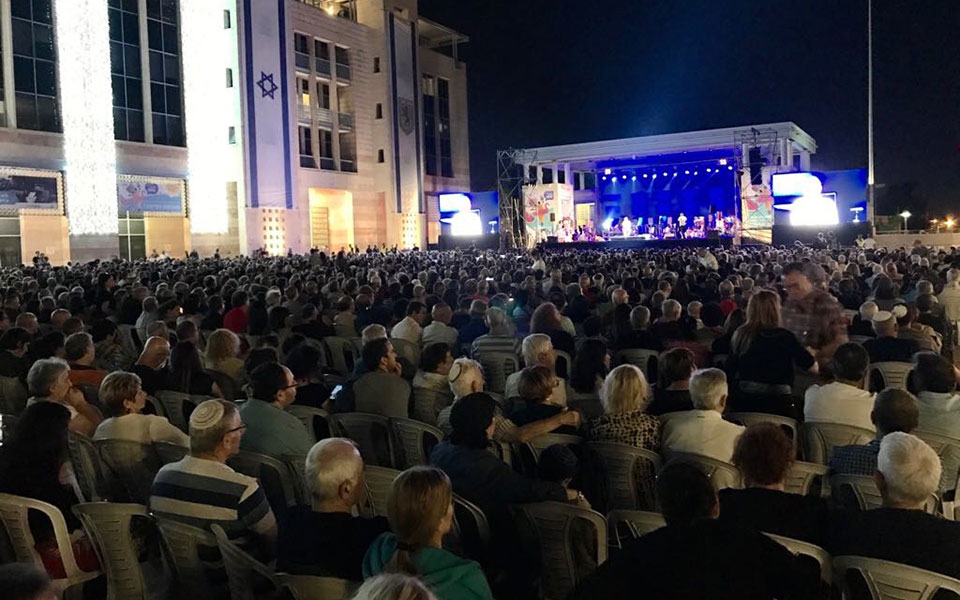 αποθέωση-για-τον-σταύρο-ξαρχάκο-στην-ι-2330690