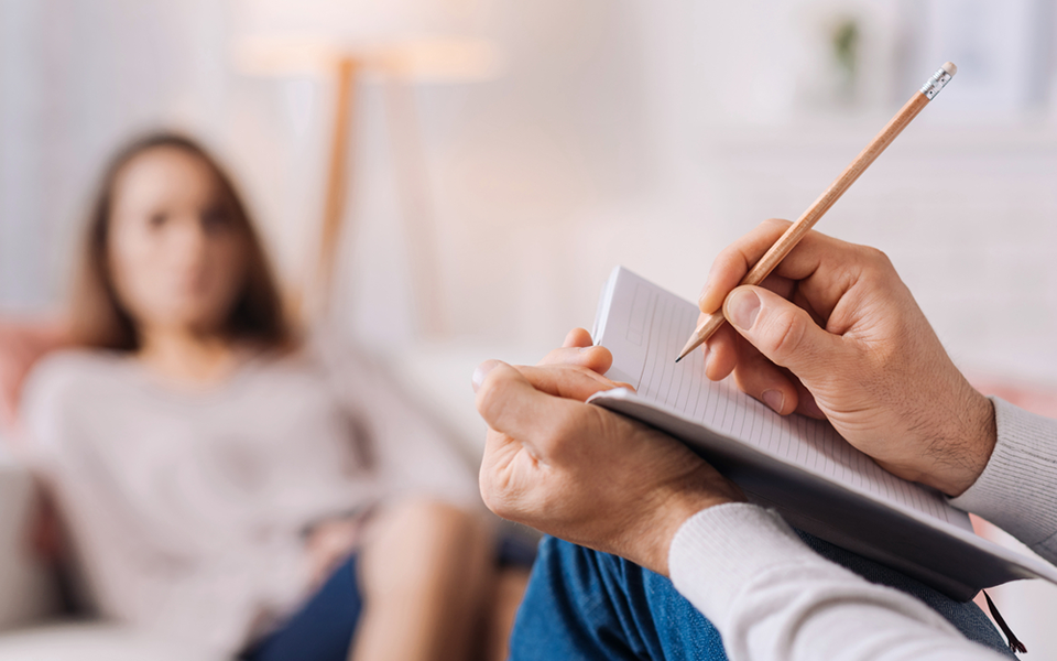 οι-βουλευτές-έχουν-συχνότερα-ψυχολογ-2325329