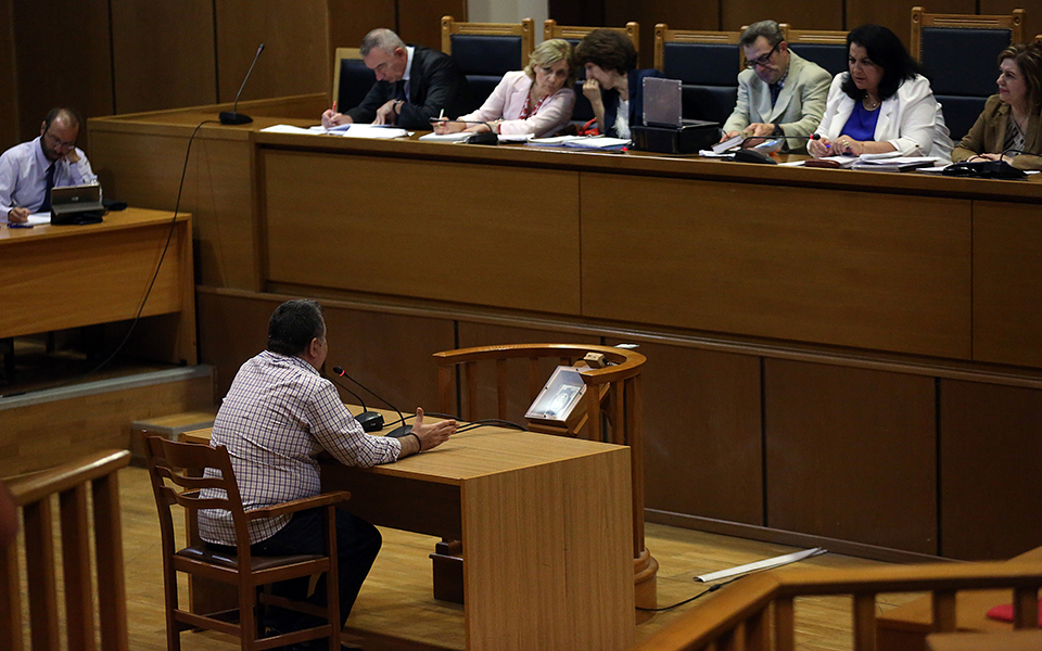 η-απολογία-ρουπακιά-και-η-συγγνώμη-για-2328775