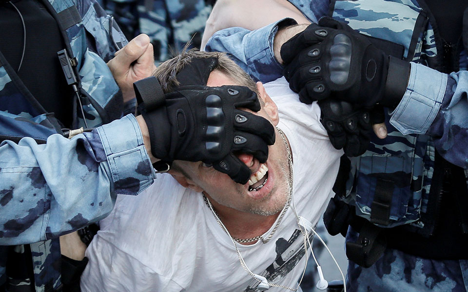 στις-1-373-έφθασαν-οι-συλλήψεις-στη-μόσχα-2330279