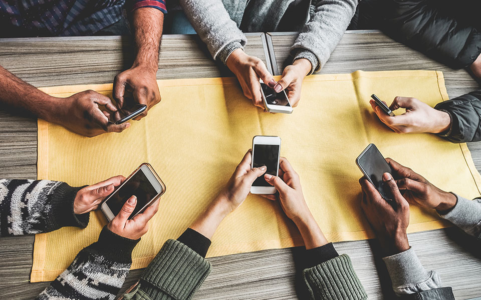 το-σούσουρο-των-influencers-έφθασε-και-στην-ελ-2328053