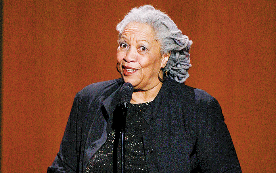 τόνι-μόρισον-μια-δυνατή-αμερικανική-φ-2331759