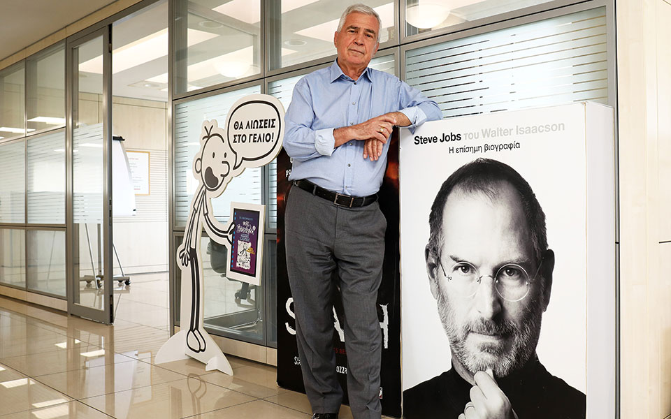 mόνος-στην-κορυφή-των-μπεστ-σέλερ-2332182