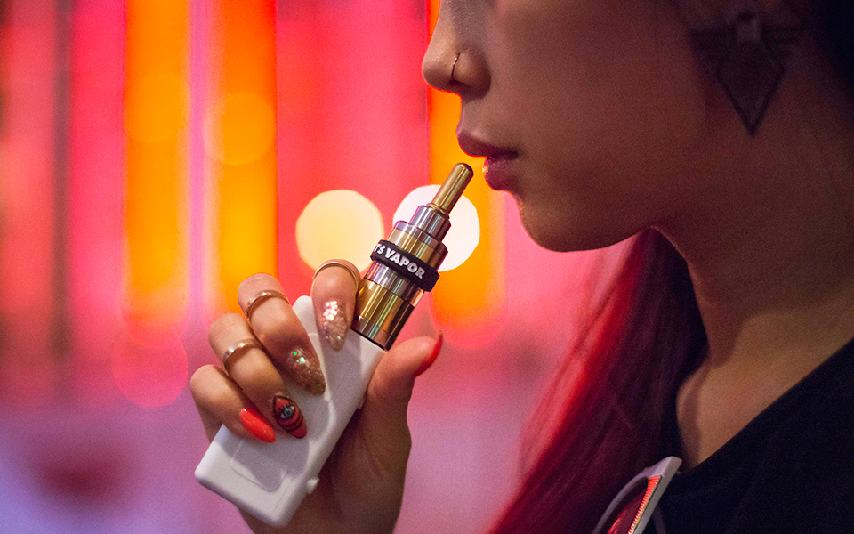 στο-μικροσκόπιο-το-ηλεκτρονικό-τσιγά-2333868