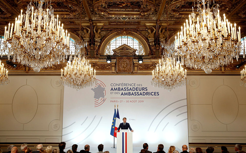 γιατί-θαλασσοδέρνεται-το-κοριτσάκι-2334761