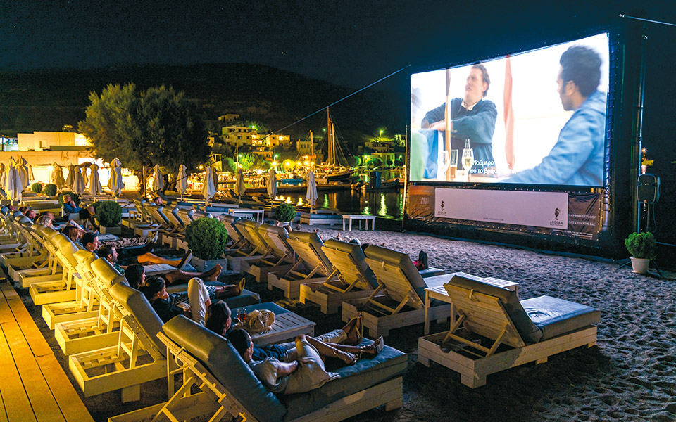 ξενοδοχείο-σινεμά-2331083