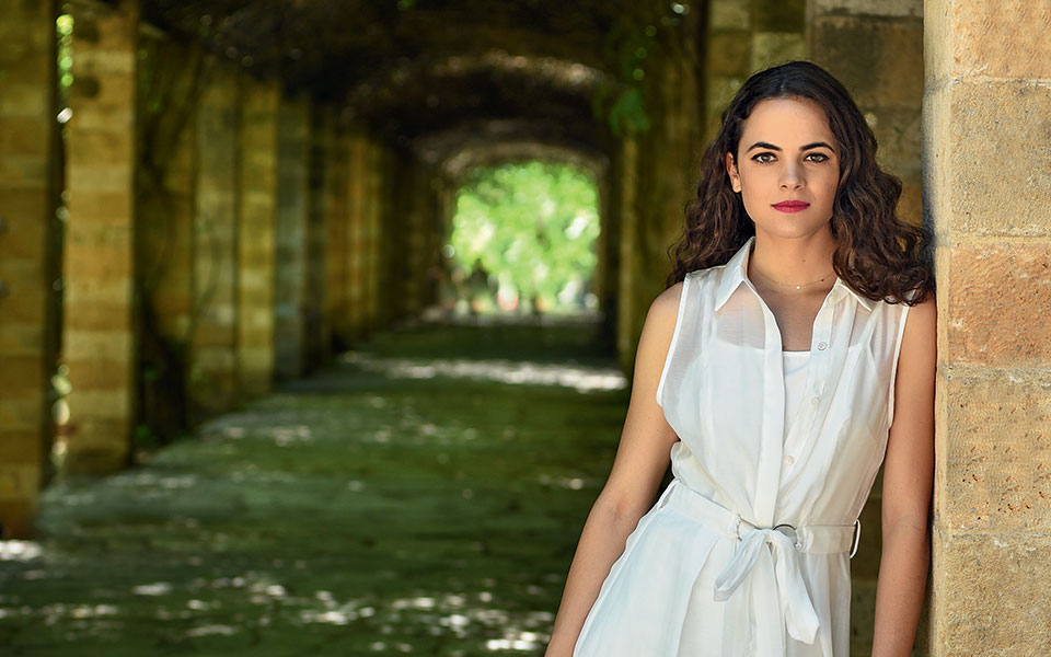 ενα-εικοσιτετράωρο-με-την-ηθοποιό-θάλ-2333302