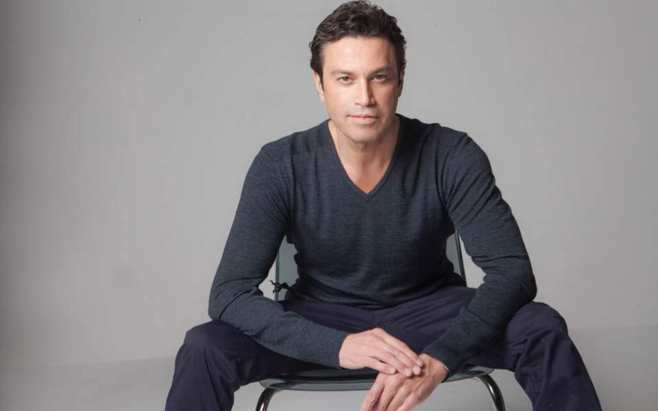 φραγκούλης-με-σινάτρα-2335103