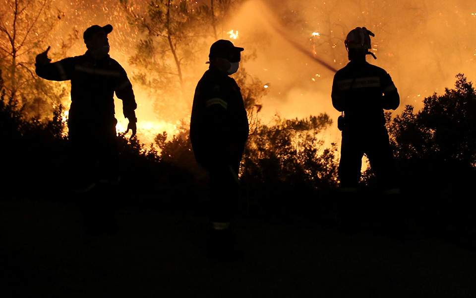 υπό-μερικό-έλεγχο-η-πυρκαγιά-στο-διόνυ-2334133