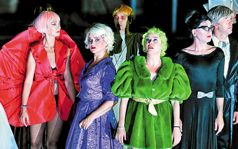 νεφέλες-ταλαντούχοι-ηθοποιοί-μετέ-2331613