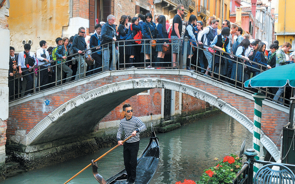 ασφυξία-από-τον-υπερ-τουρισμό-2332802