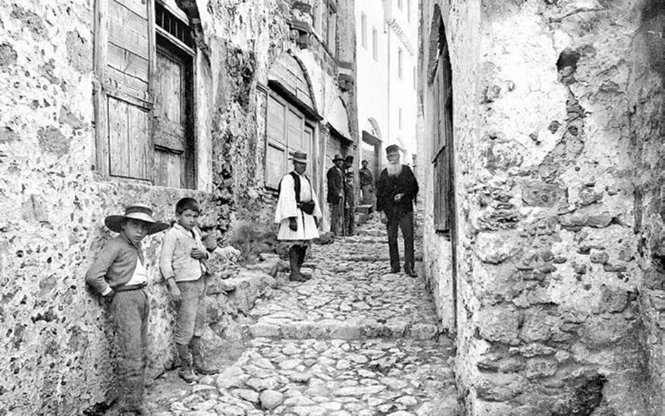 μνήμες-μονεμβασιάς-σε-μια-διεθνή-έκδο-2334207