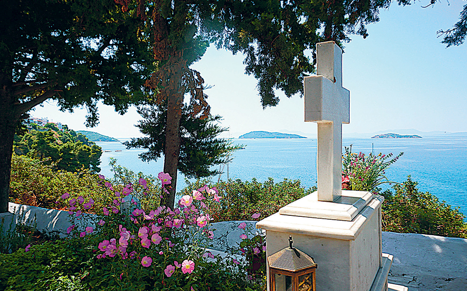 ξορκίζοντας-συμβάσεις-και-λήθη-2332796