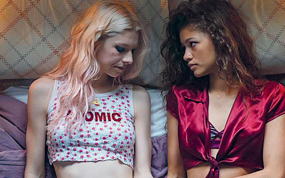 η-μικρή-οθόνη-τολμάει-και-οι-υπερήρωες-2332352