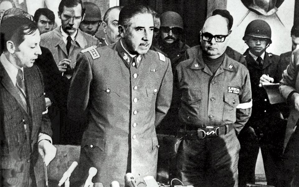 ο-στρατός-ανατρέπει-τον-αλιέντε-2332442