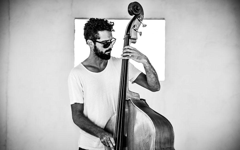 ενα-εικοσιτετράωρο-με-τον-μπασίστα-κα-2335291