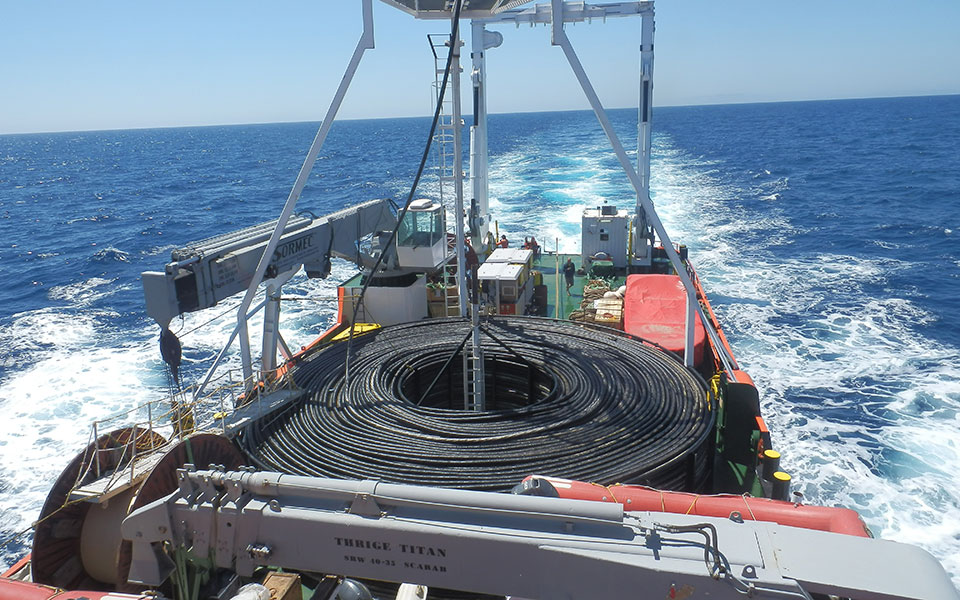 τη-δευτέρα-οι-προσφορές-για-το-καλώδιο-2331272