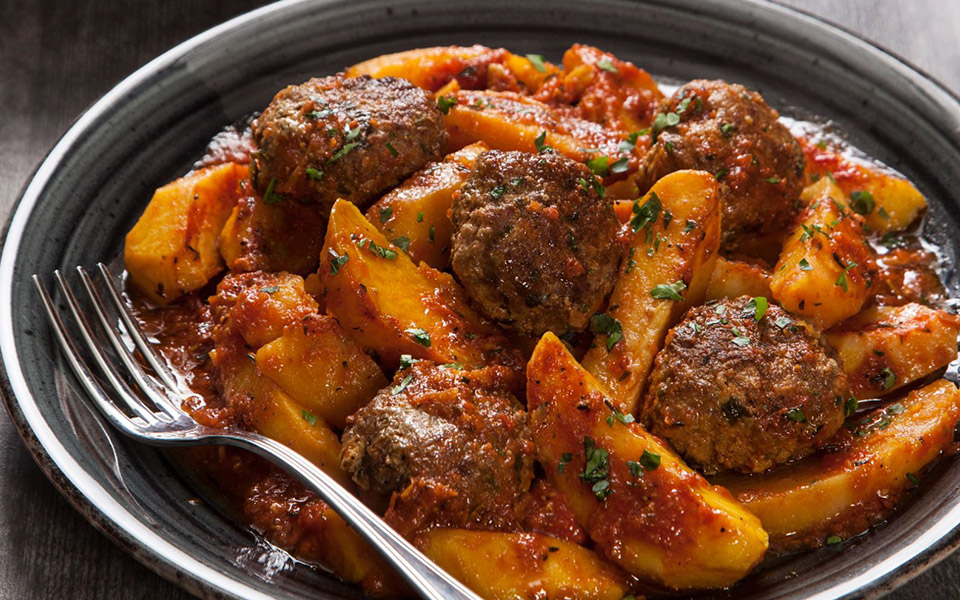 τέλεια-κεφτεδάκια-με-πατάτες-κοκκινι-2332646