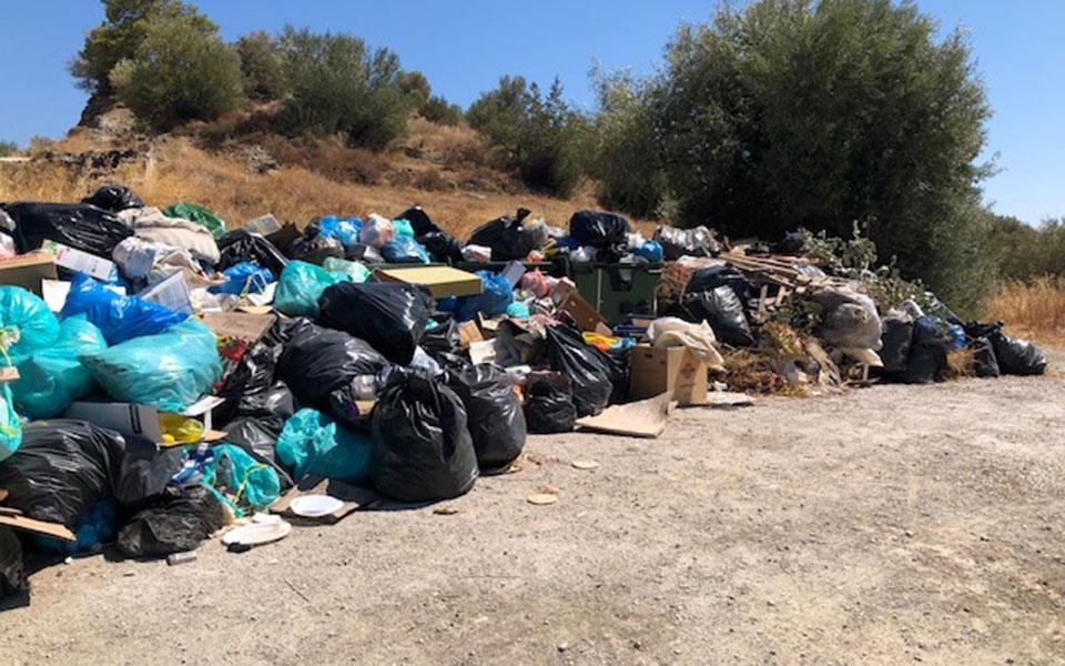 τα-σκουπίδια-δοκιμάζουν-τις-αντοχές-τ-2334538