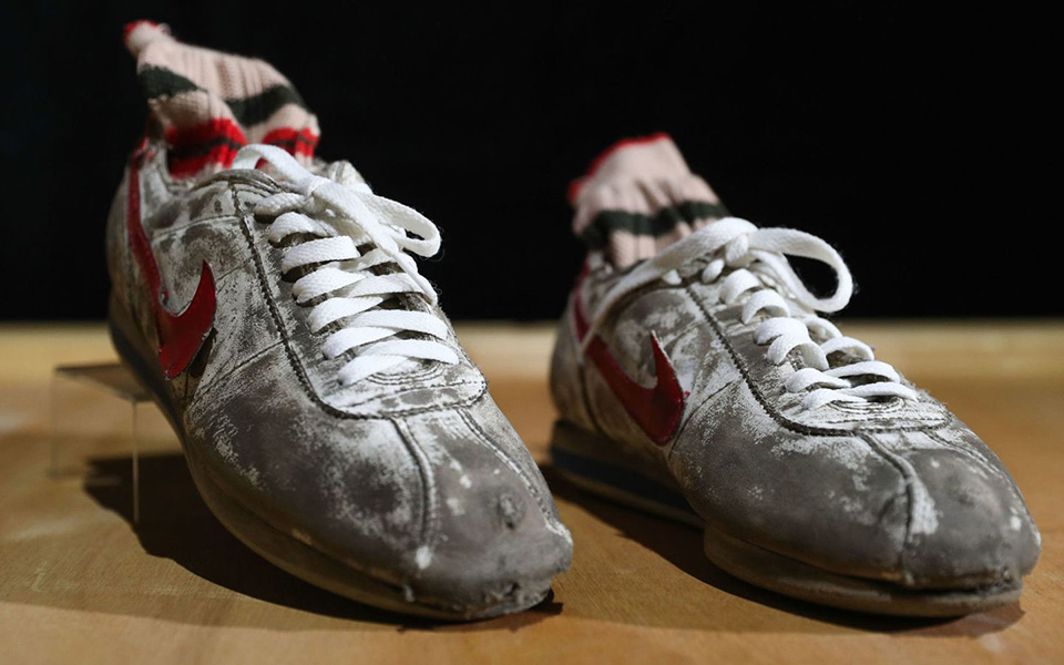 σε-δημοπρασία-τα-αθλητικά-παπούτσια-τ-2333644