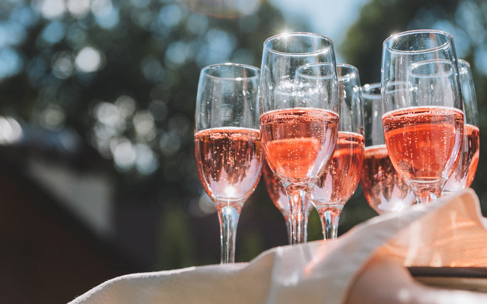 τι-κρασιά-πίνουμε-στις-διακοπές-2333791