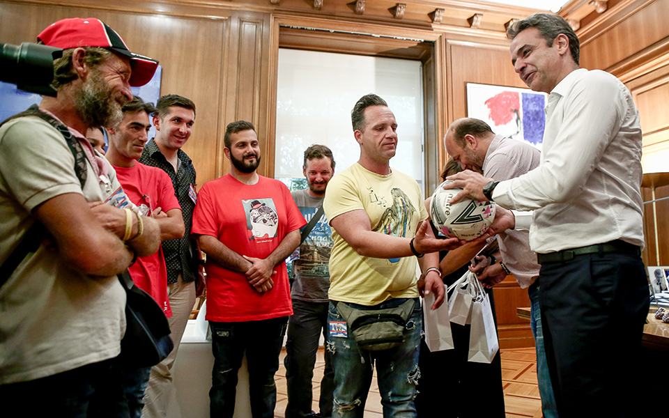 στο-μέγαρο-μαξίμου-η-εθνική-αστέγων-φω-2331480