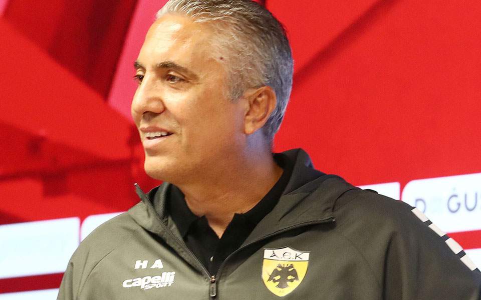 με-κωστένογλου-συνεχίζει-την-πορεία-τ-2335746