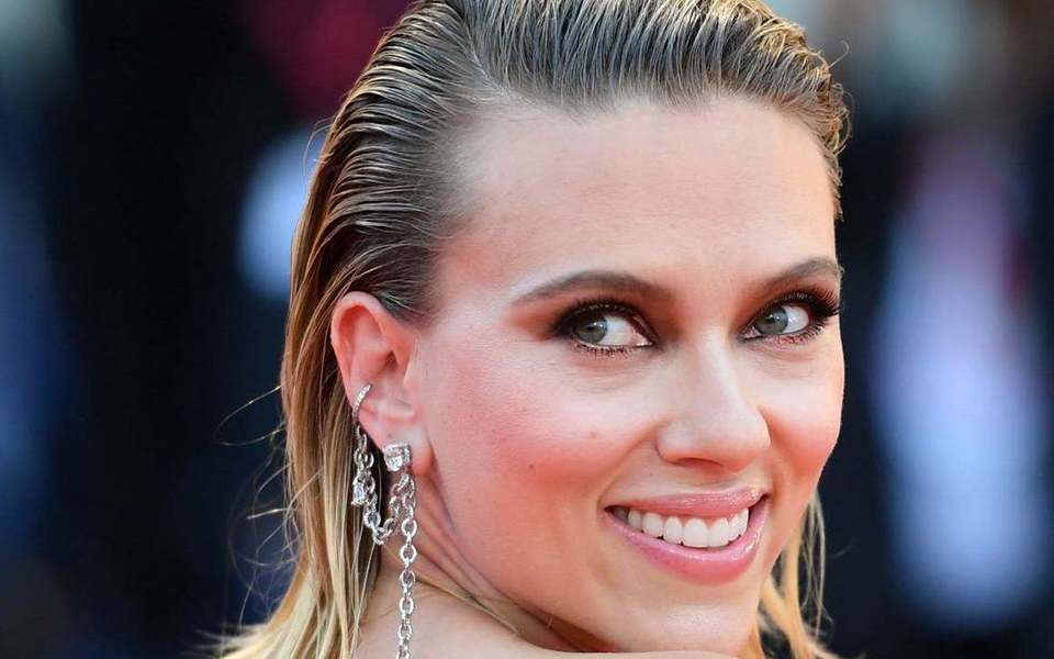 η-σκάρλετ-γιόχανσον-αγαπά-τον-γούντι-α-2336103