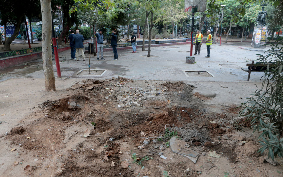 εξάρχεια-ξηλώθηκε-το-κεπ-των-αντιεξ-2338305