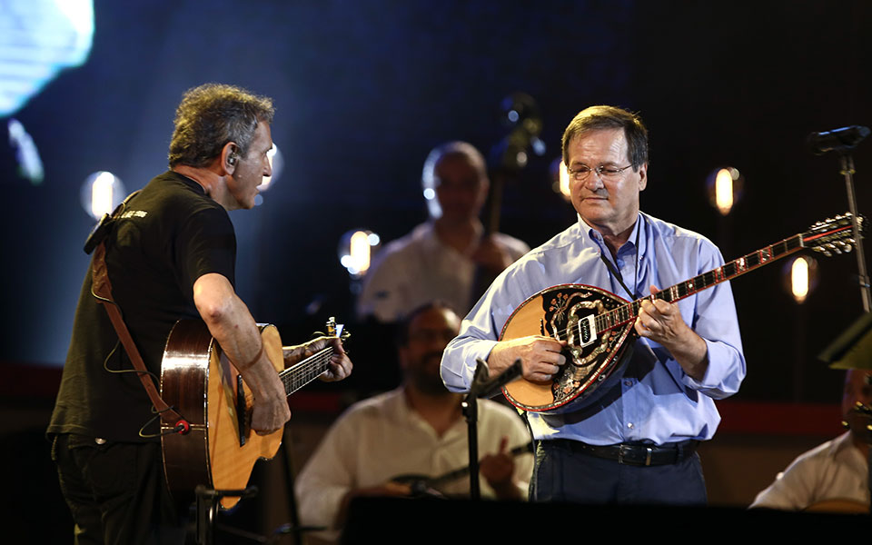 βγαίνουν-ακόμη-καλοί-τραγουδιστές-2336162