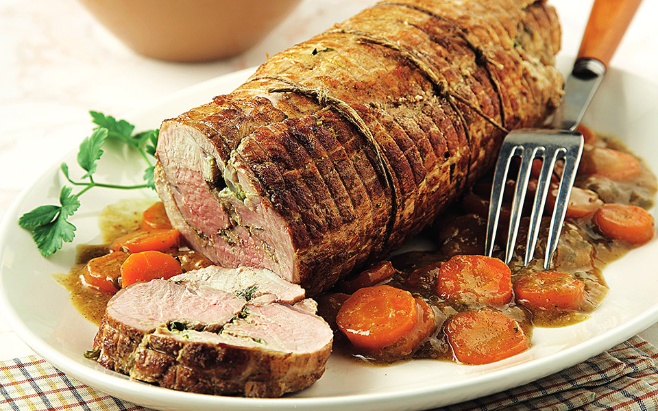 xοιρινό-στην-κατσαρόλα-με-καρότα-και-μο-2338402