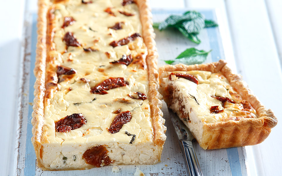 τάρτα-γιαουρτιού-με-λιαστή-ντομάτα-κα-2339952