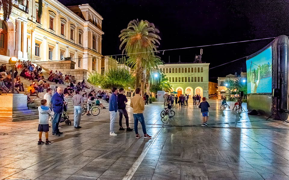 τα-κινούμενα-σχέδια-της-ερμούπολης-2339376