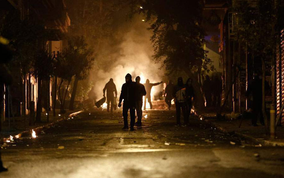 ενέδρα-κουκουλοφόρων-σε-άνδρες-της-ομ-2335367