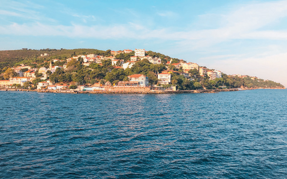 αναζητώντας-το-σπίτι-της-γιαγιάς-στα-π-2339782