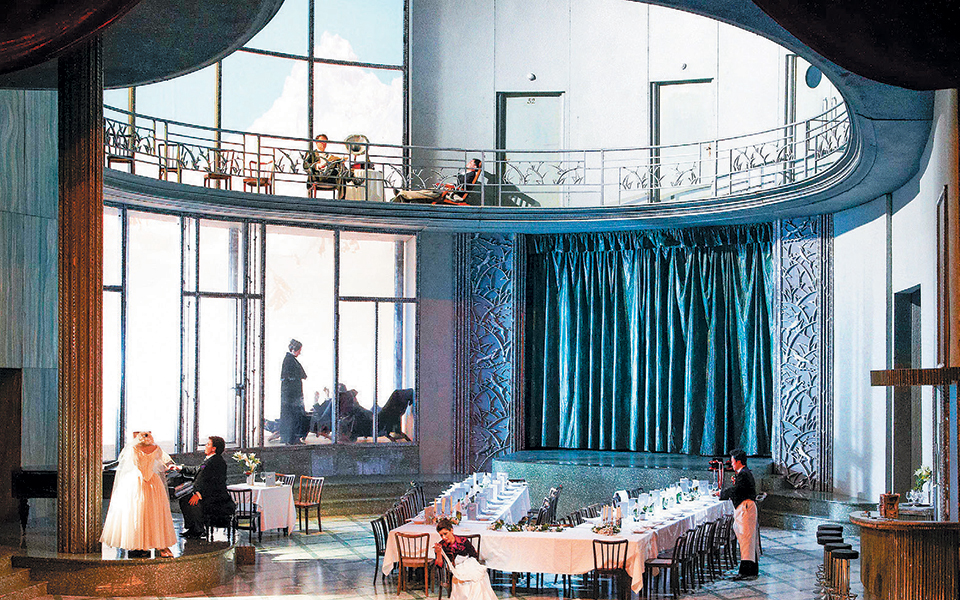 υπνοβάτις-σε-ξύλινα-κουτιά-2336282