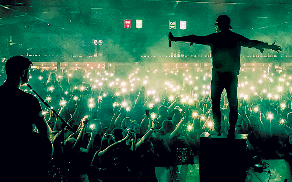 πληρώνουν-ακριβά-για-μια-θέση-σε-συναυ-2337445